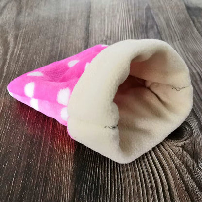 Polka Dot Lovely Plush Sleeping Bag Mini Pet Bed Nest for Guinea Pig Hamster